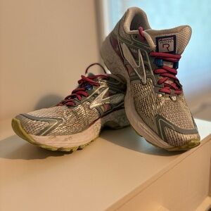 Brooks Raveena VI - Women’s Running Shoes